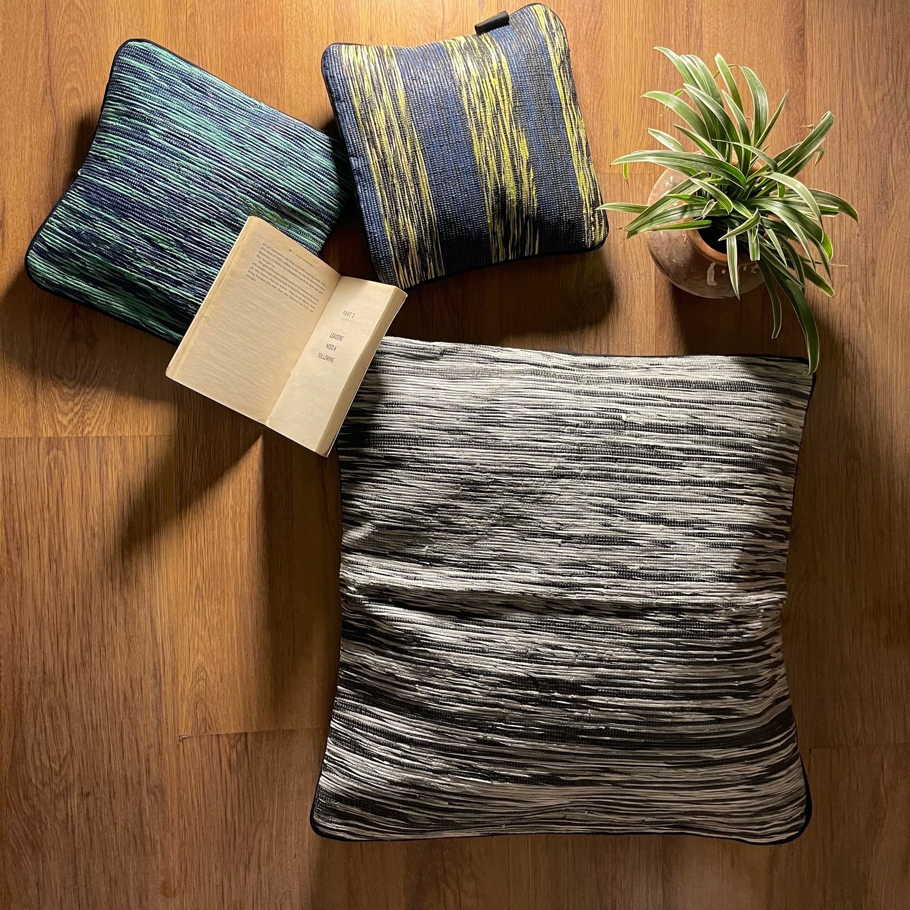 Customize your Cushions up to 24" (Set of 2) image 1